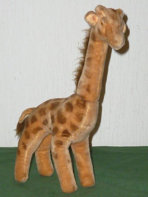 cuddly toy giraffe