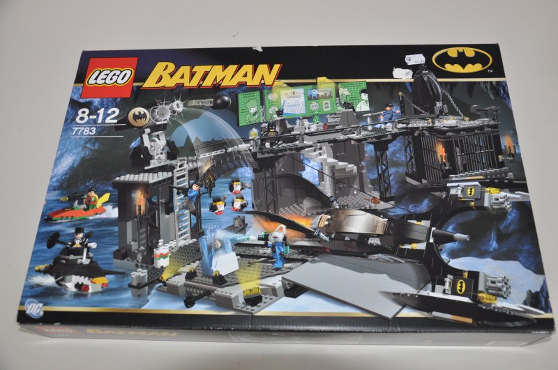 lego batman batcave the penguin and mr freeze's invasion