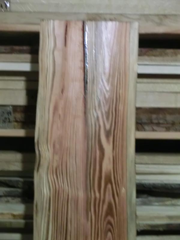 1 Lärchenbrett; 170 cm x 22 cm x 24 mm; gehobelt, geflammt; Lärche