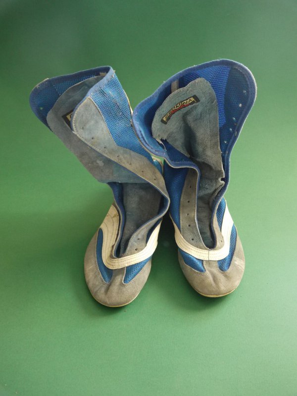 Details zu Germina Avanti DDR Schuhe Boxschuhe blau weiß Gr. 25,5 25 12 38 Boxerschuhe Details zu Germina Avanti DDR Schuhe Boxschuhe blau weiß Gr. 25,5 25 12 38 Boxerschuhe