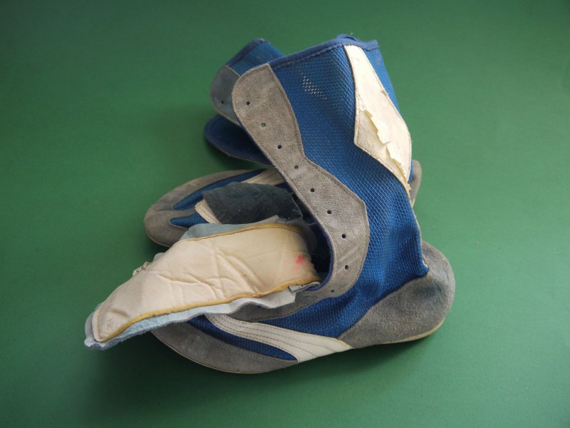 Details zu Germina Avanti DDR Schuhe Boxschuhe blau weiß Gr. 25,5 25 12 38 Boxerschuhe Details zu Germina Avanti DDR Schuhe Boxschuhe blau weiß Gr. 25,5 25 12 38 Boxerschuhe