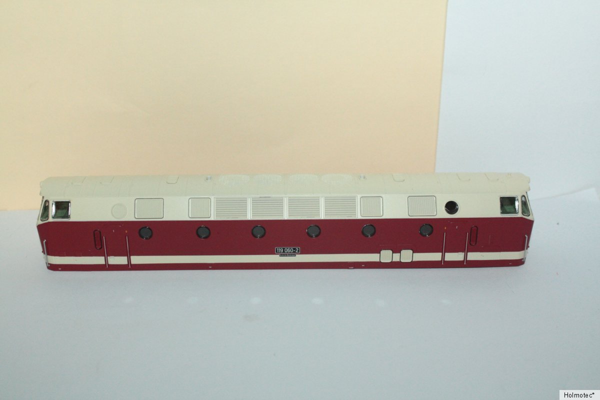Ersatzteil Piko H0 119 060 -2 Gehäuse komplett - m. Fenstern, Führerständen neu
