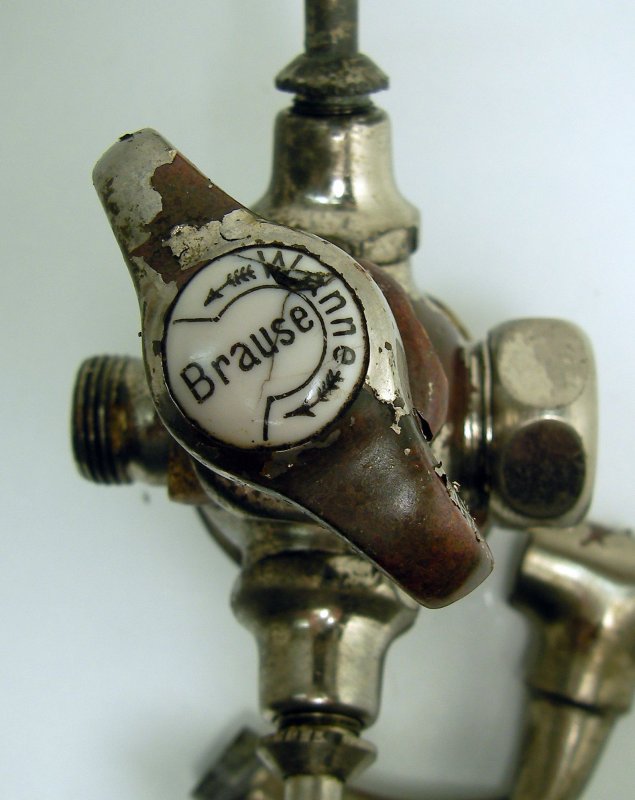 Badarmatur alt antik Porzellan Einlagen Brause Wanne Kalt Warm Regler