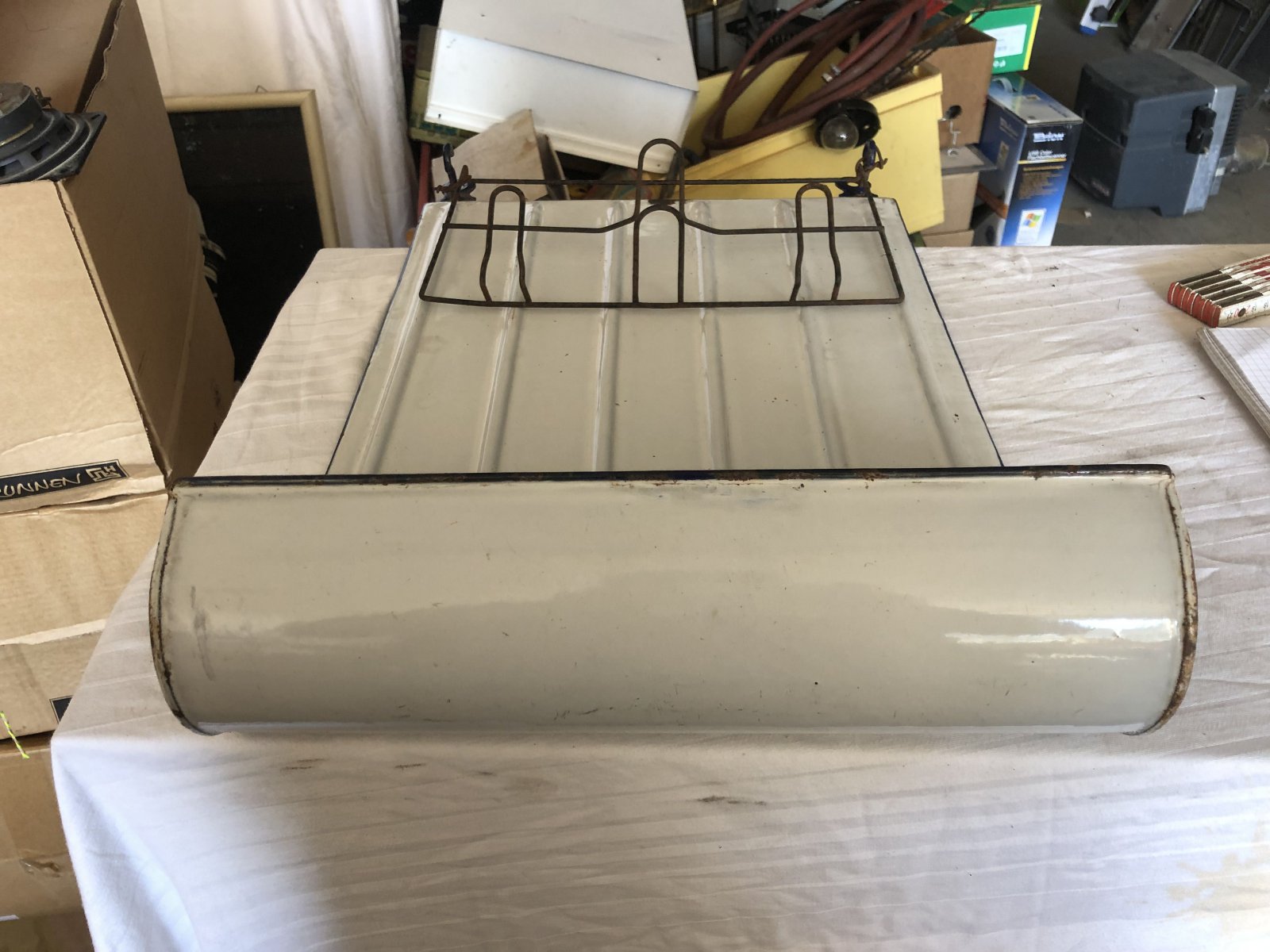 Alte Küchenhalterung Blech Email Marke und Teller/Topfdeckelhalter