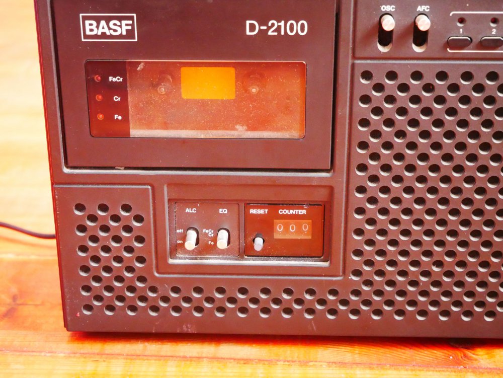 VINTAGE BASF D2100 RADIO RECORDER KASSETTENSPIELER 70er