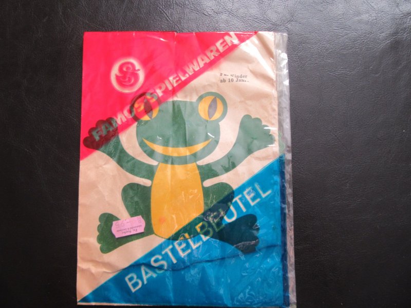 DDR SPIELZEUG SPUR H0 BAHNSTEIG VEB OWO SPIELWAREN DDR SPIELZEUG SPUR H0 BAHNSTEIG VEB OWO SPIELWAREN