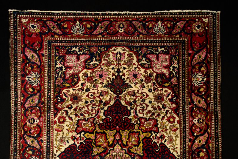 Antiker Persischer Isfahan Teppich | Antique Isfahan | Persian Rugs and