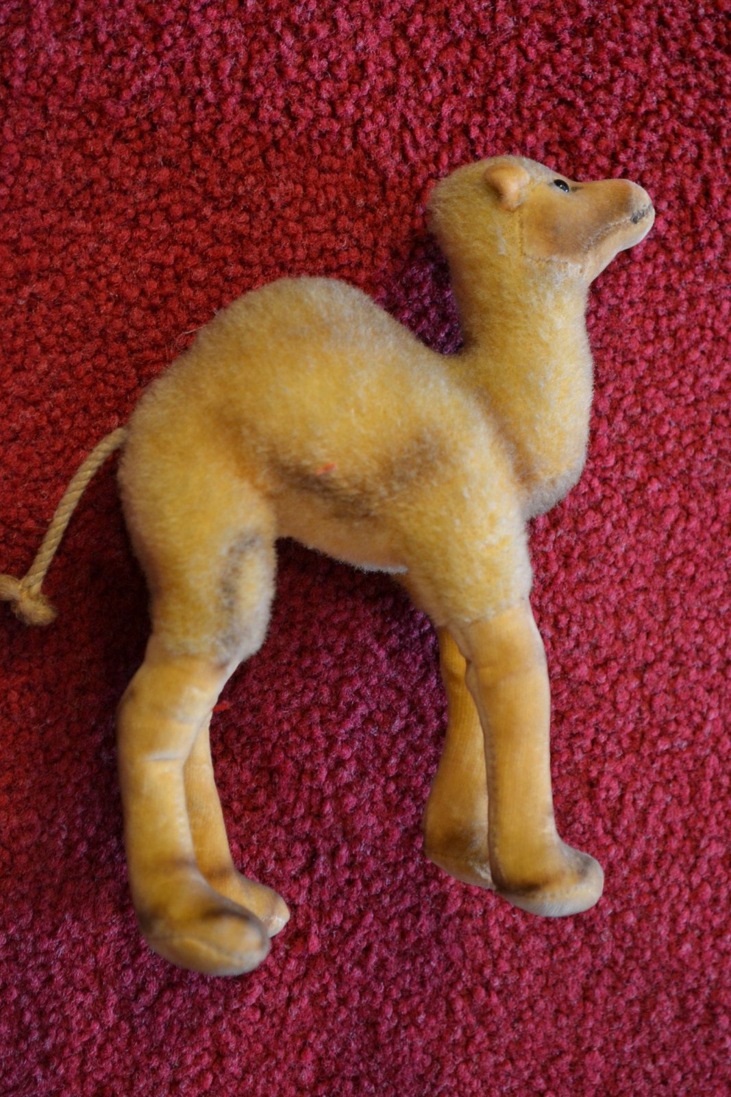 steiff camel on wheels