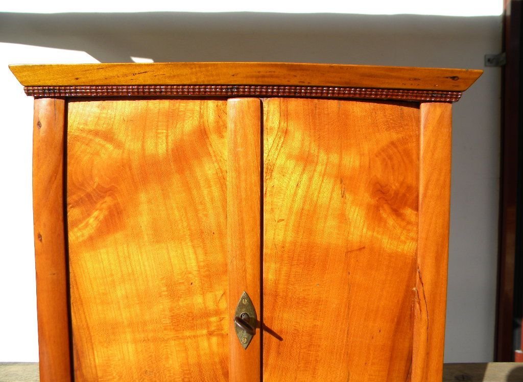 1830 orig. Biedermeier KIRSCHE MODELLSCHRANK MINIATURMÖBEL