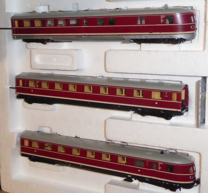 Liliput 12609 H0 Triebwagen VT 06 3 teilig - SVT 137 DB Ep.3, 3-Leiter ...