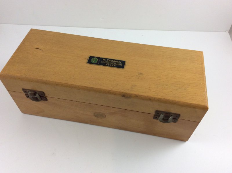 Alter " W. Feddeler " Gewichtekasten Gewichte Messing