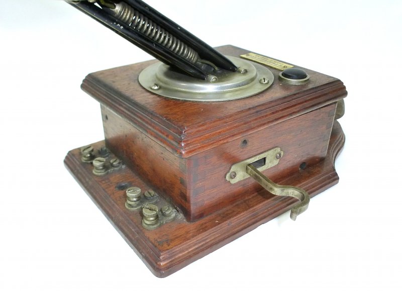 Alter Telefonapparat um 1900 E. Zwietusch & Co. Charlottenburg Berlin