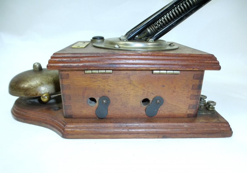 Alter Telefonapparat um 1900 E. Zwietusch & Co. Charlottenburg Berlin