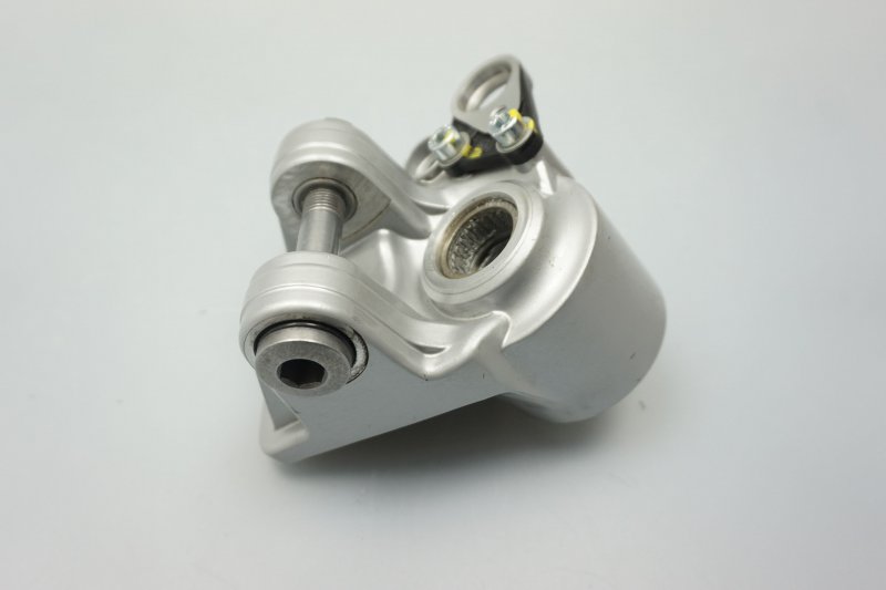 Vorderrad Radnabe Halter Nabe front wheel hub Vespa Piaggio GTS 125 250 300