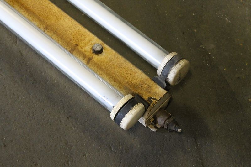 1 von 4 alte Leuchtstofflampe Leuchtstoffröhre NARVA Feuchtraumlampe ...