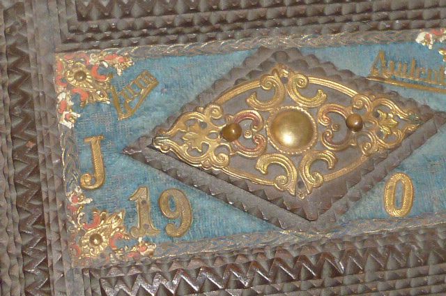 Alte geschnitzte Holztruhe 22 Zweibrücken Holzkiste Reservistika