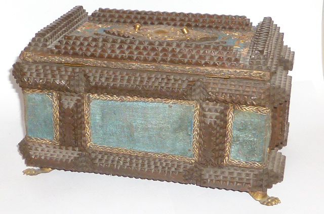 Alte geschnitzte Holztruhe 22 Zweibrücken Holzkiste Reservistika