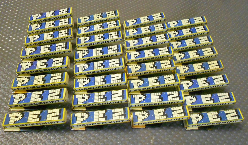 16 x PEZ Peppermint Klicker Knacker