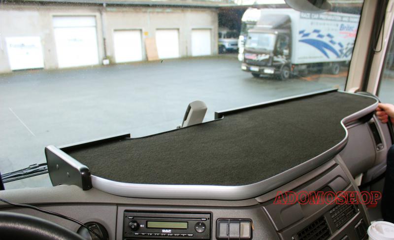 LKW DAF XF 105 ab 2006 Passform Ablagetisch Mittelablage Kunstleder in Beige