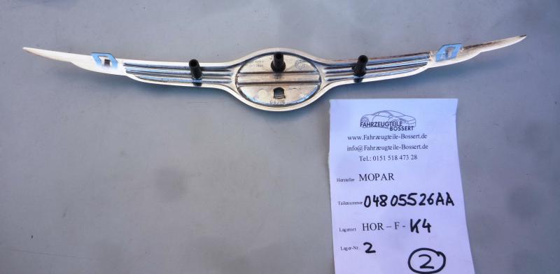 Emblem Ornament Zeichen Kühlergrill Frontgrill Chrysler Sebring 03-04 04805526AA