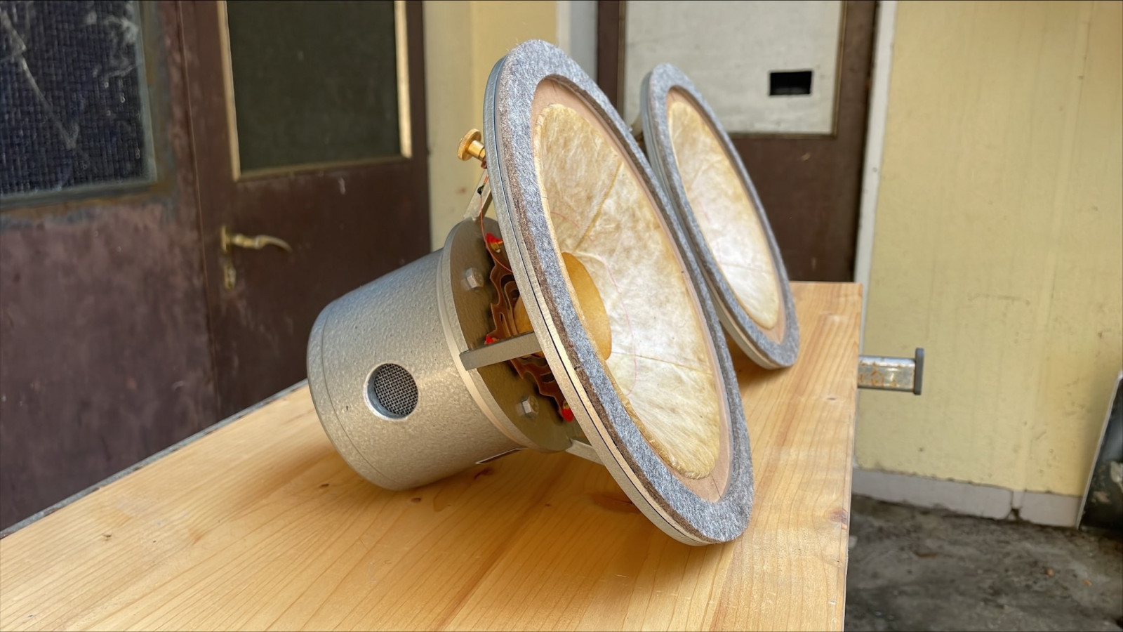 Atelier Rullit field coil full range speakers AERO 10 FC