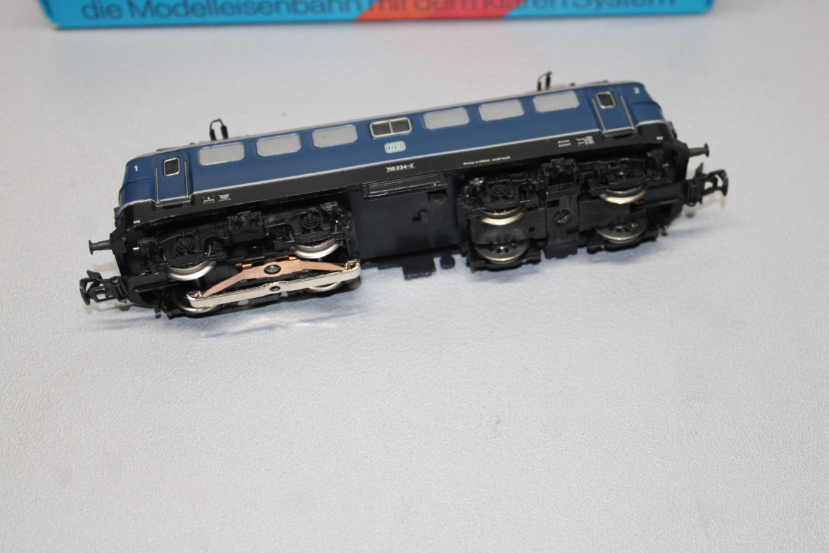 Märklin 3039 Electric Locomotive Series 110 234-2 DB Gauge