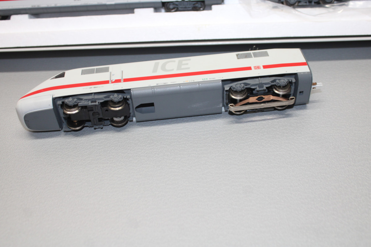 Märklin 37703 Mfx Digital Train Set ICE Series 401 DB AG