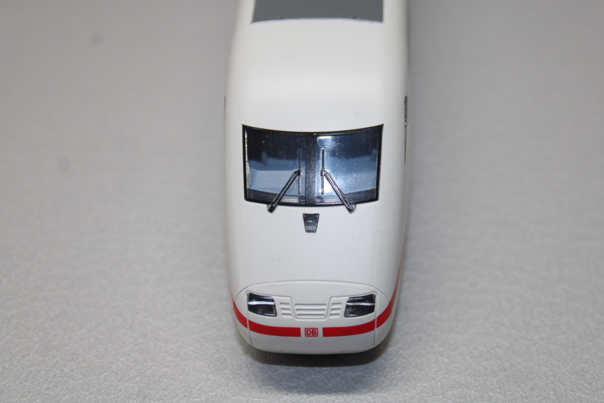 【欧州直輸入】Märklin メルクリン 37703 ICE DB AG HO Märklin 37703 Mfx Digital Train Set ICE Series 401 DB AG