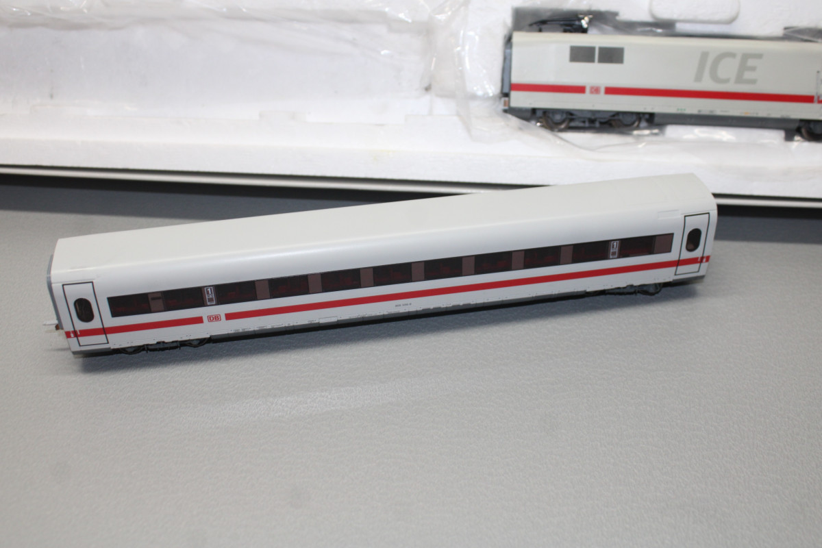 Märklin 37703 Mfx Digital Train Set ICE Series 401 DB AG
