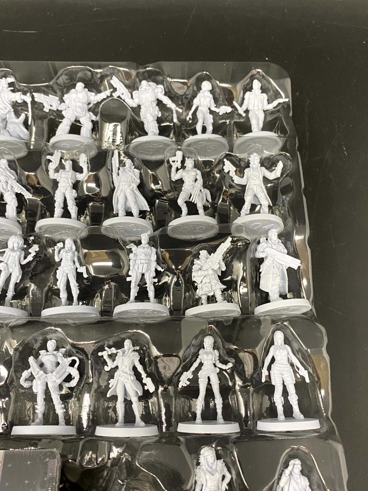 Zombicide Invader - 37 Kickstarter exclusive Survivor Figures +